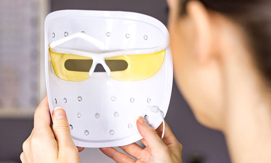 Does LED Light Therapy Work? [The Truth About LED Face Masks] | LED ...